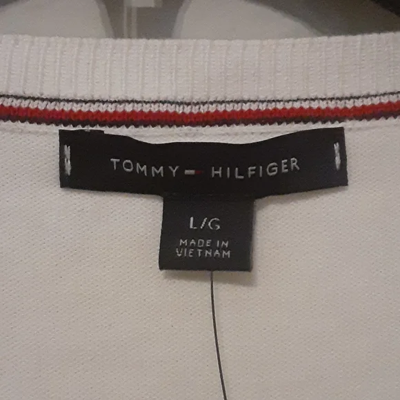 Tommy Hilfiger women's sweater L new w/tags - Picture 3 of 7